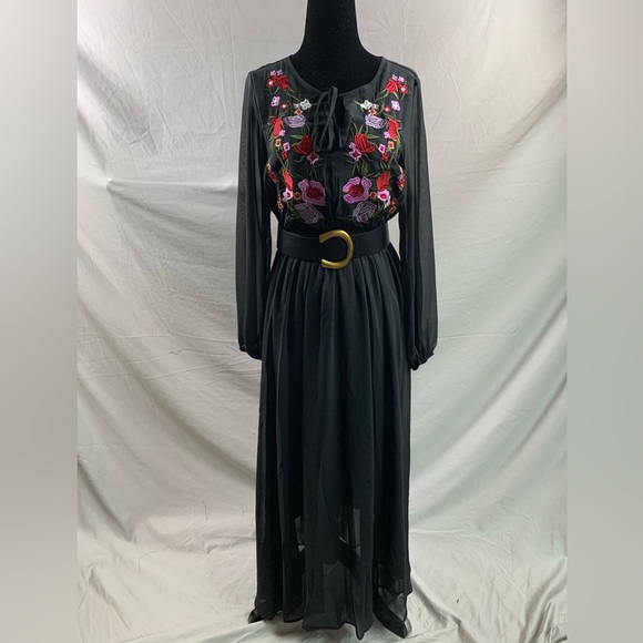 Black Floral Embroidery Lantern Sleeve Dress Without Belt - Picture 7 of 9